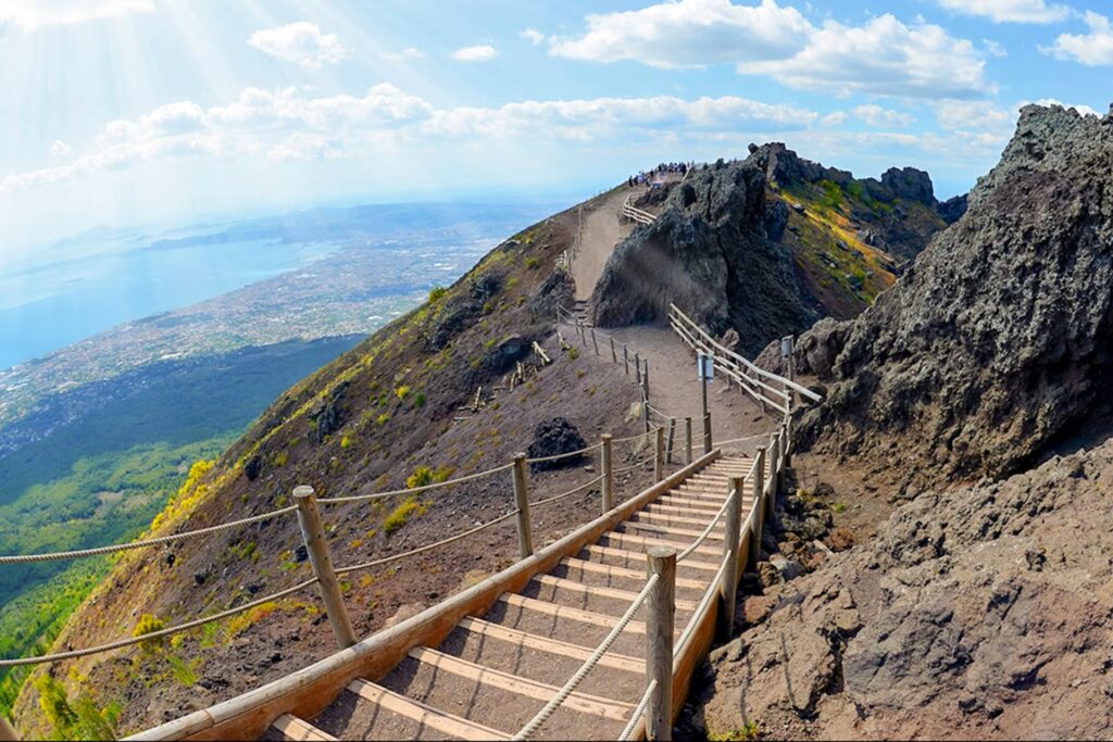 a2531207fa53835e47871c749698a3dc mount vesuvius hikeing route
